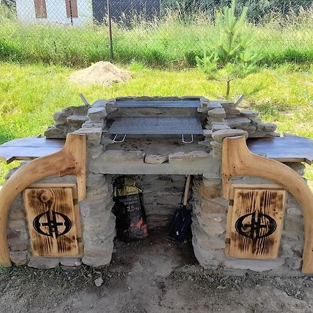 Hotel Chochlik Ustrzyki Dolne Esterno foto