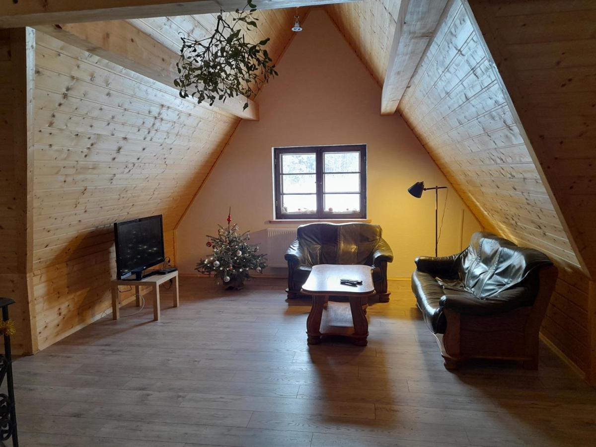 Hotel Chochlik Ustrzyki Dolne Esterno foto